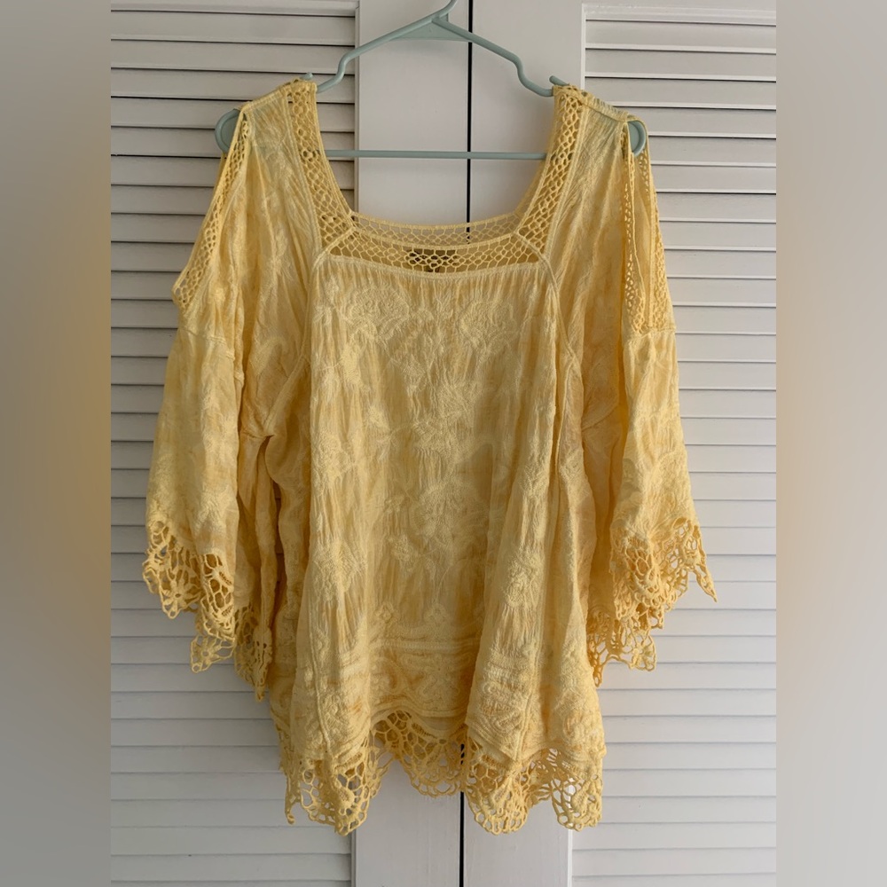 Democracy Open Shoulder Embroidered Boho Blouse M